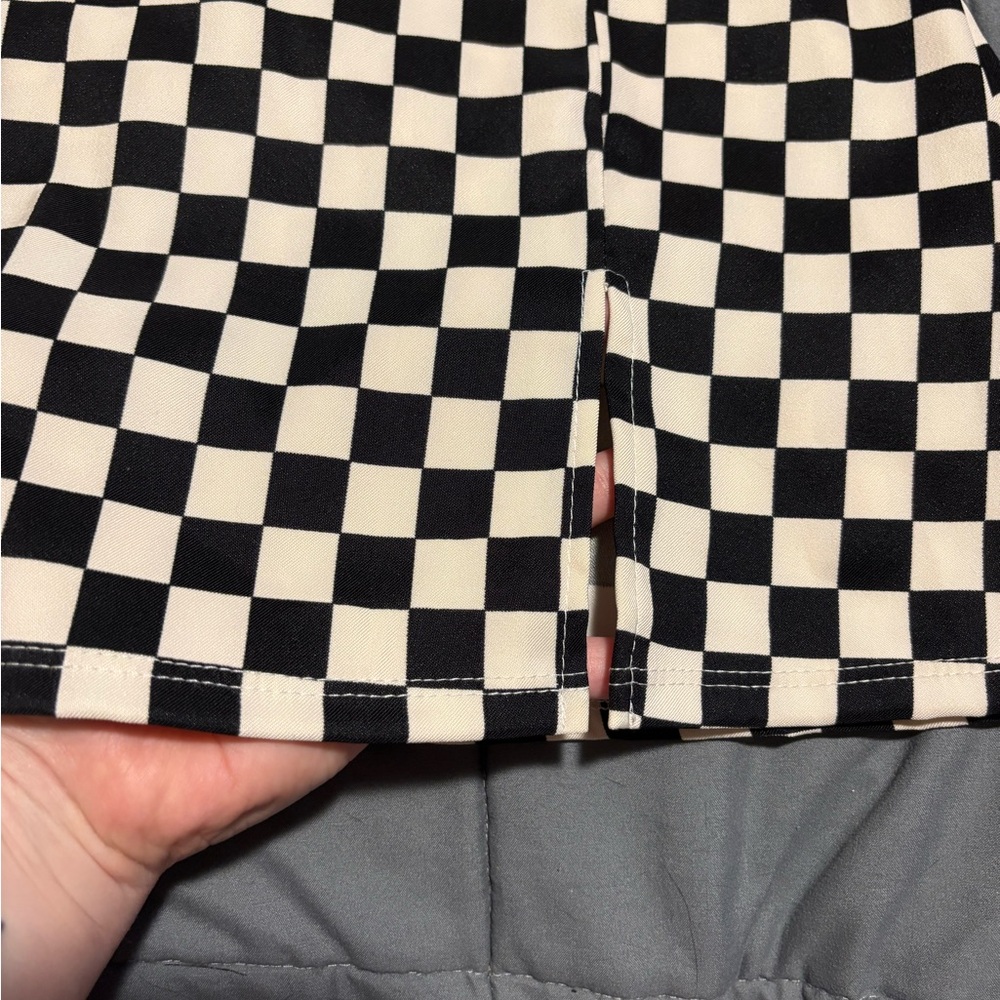 ORIGINALITY. Black and Cream Checkered Skirt Juniors Size Large - Picture 2 of 7
